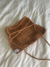 Load image into Gallery viewer, THE KNITTED SINGLET- CINNAMON TERRY